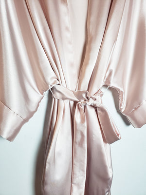 Kimono with Tie: Pale Pink